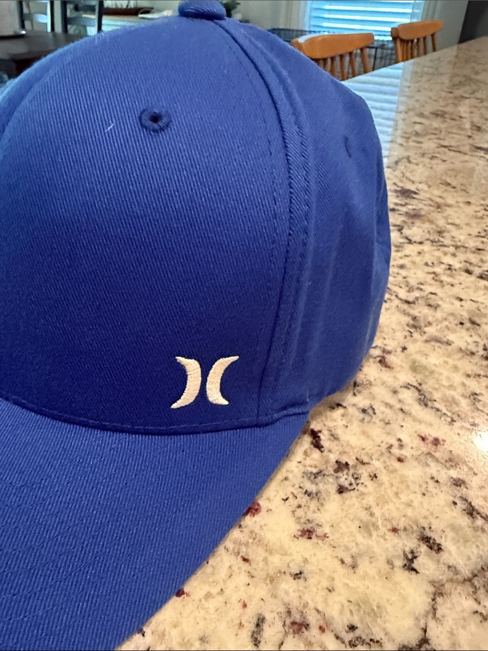 Hurley Cap - Picture 2 of 4